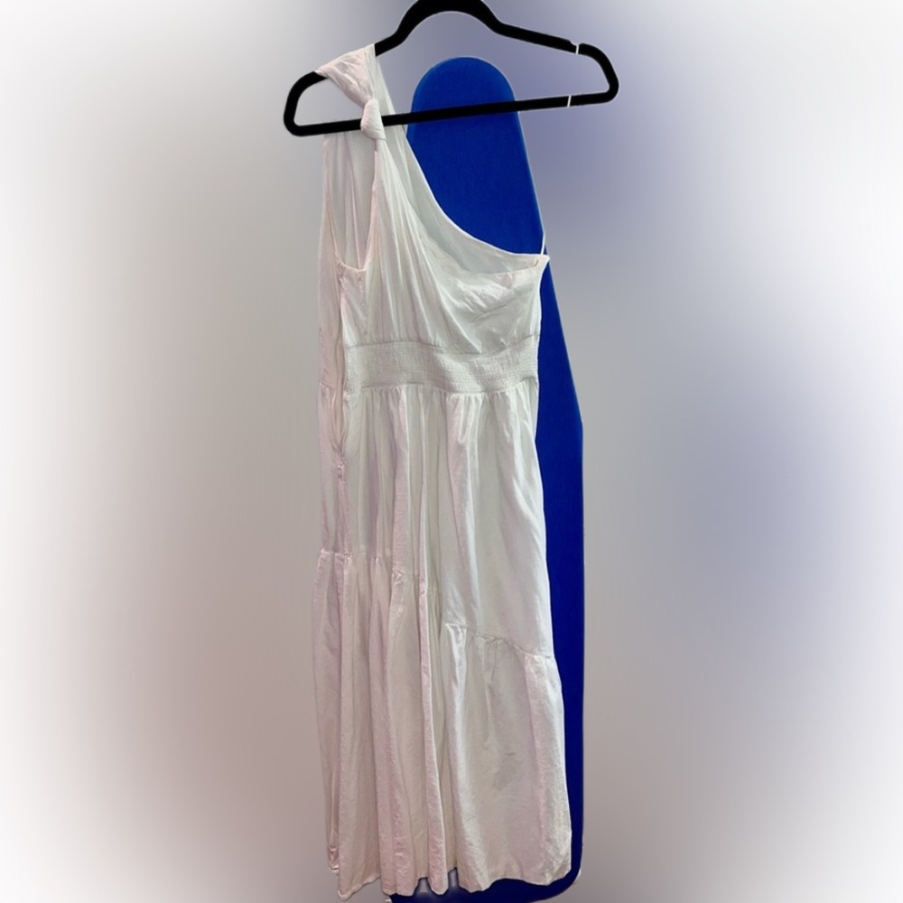 Vestique Crescent One Shoulder White Dress